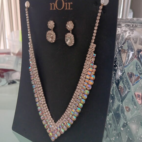 NOIR JEWELRY 2pc Glamorous Silver Clear & Iridescent Crystal Necklace/Earrings - Picture 3 of 4